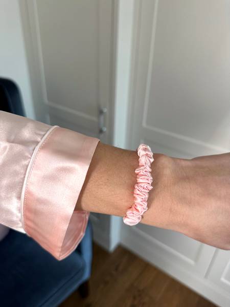 Hovedbilde Hårstrikk i silke - rosa