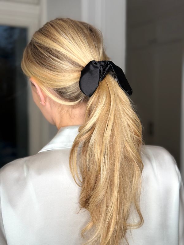 Scrunchies - med sløyfe -sort