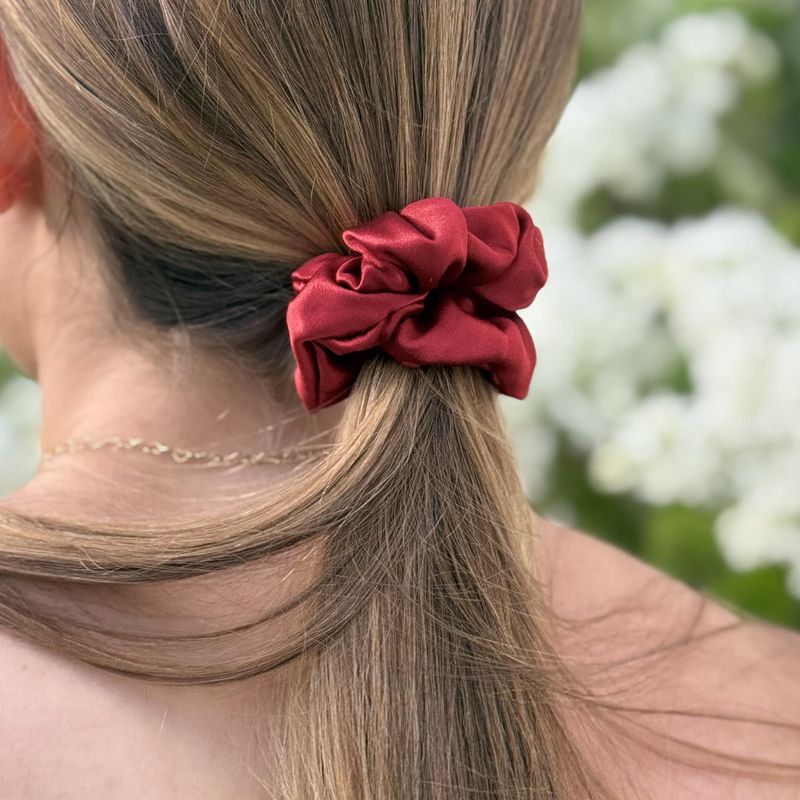 Scrunchies -scarlet